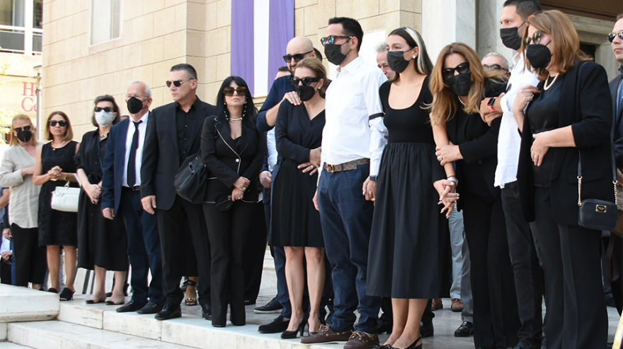 Γιάννης Κοντούλης: Το τελευταίο αντίο στον σύζυγο της Δέσποινας Μοιραράκη 