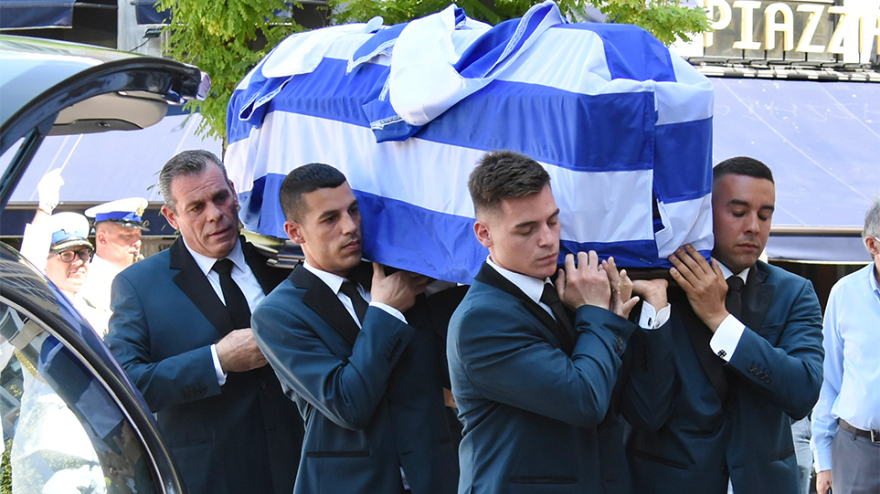 Γιάννης Κοντούλης: Το τελευταίο αντίο στον σύζυγο της Δέσποινας Μοιραράκη 
