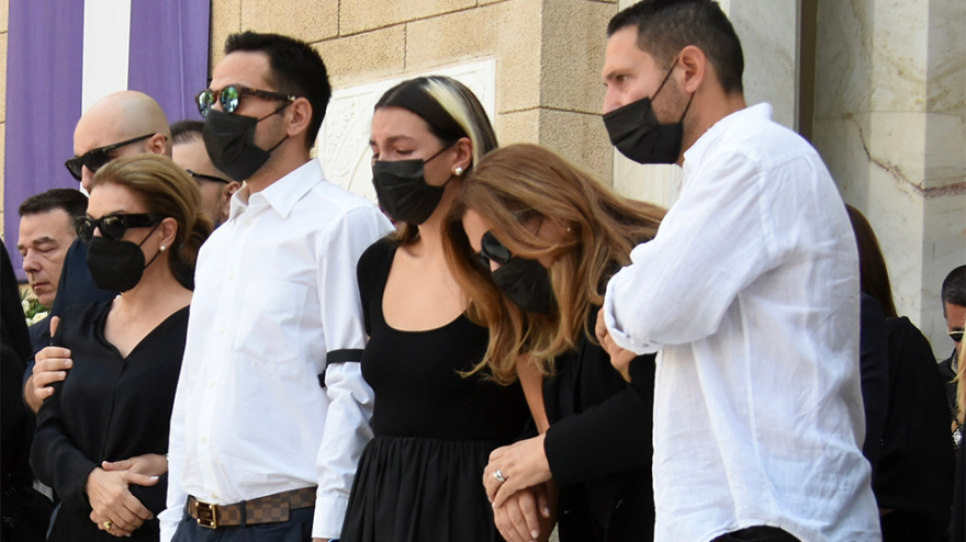 Γιάννης Κοντούλης: Το τελευταίο αντίο στον σύζυγο της Δέσποινας Μοιραράκη 
