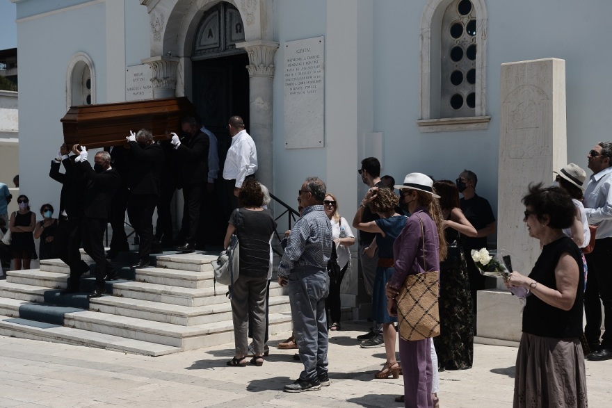 Είπαν το τελευταίο αντίο στον Κωνσταντίνο Τζούμα