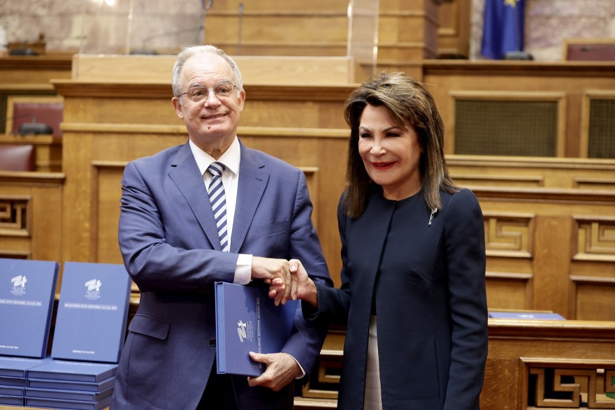 Γιάννα Αγγελοπούλου: Στη Βουλή ο απολογισμός της Επιτροπής «Ελλάδα 2021» - Τα πάντα έγιναν χωρίς κρατική χρηματοδότηση