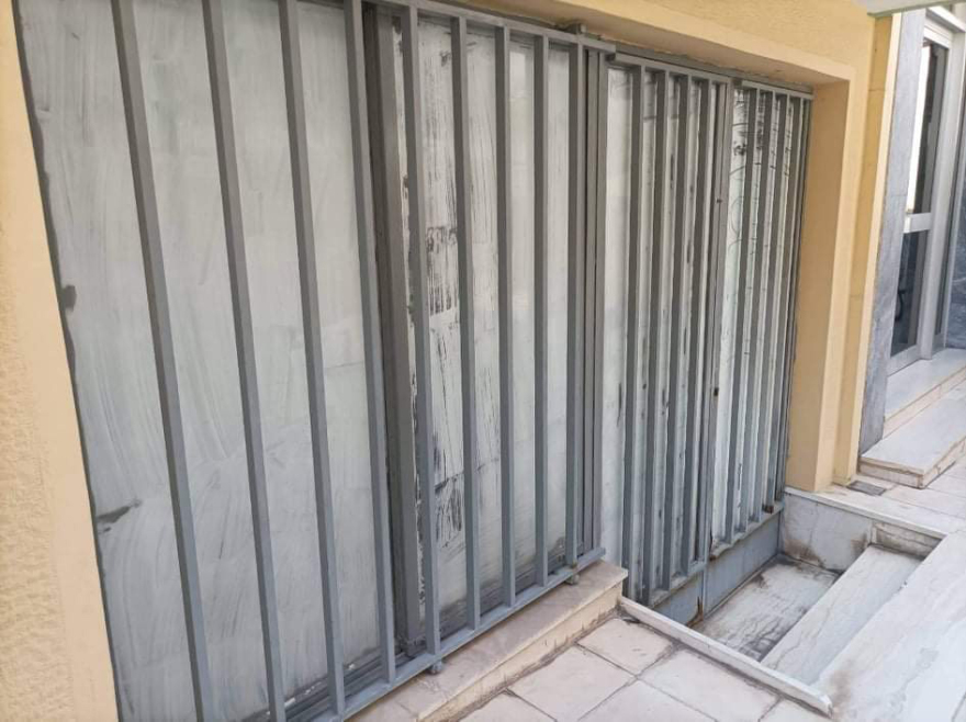 Καισαριανή: Σε αυτό το σπίτι κλείδωσαν την 22χρονη ο πατέρας και ο αδερφός της 