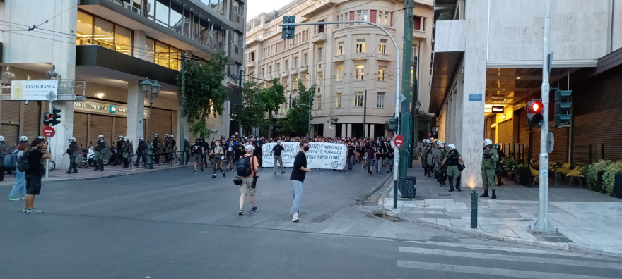 Πορεία για τον απεργό πείνας «τοξοβόλο του Συντάγματος»