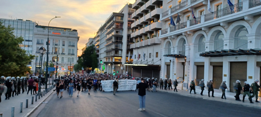 Πορεία για τον απεργό πείνας «τοξοβόλο του Συντάγματος»