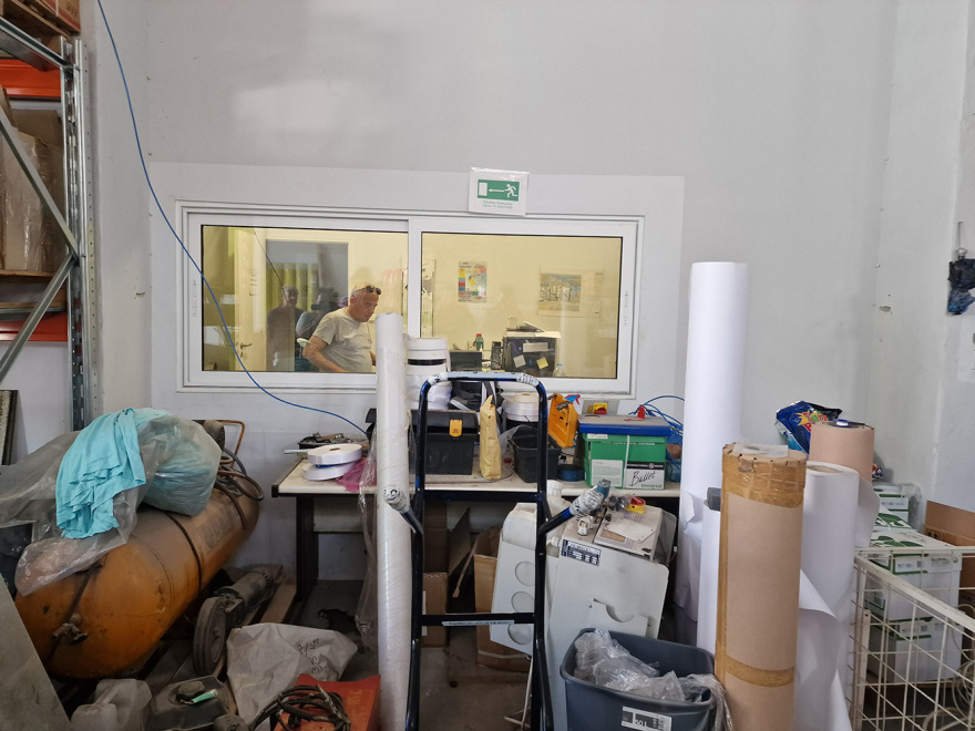 Ληστεία στη Θεσσαλονίκη: Έσερναν για τέσσερα χιλιόμετρα με το αυτοκίνητο τον ιδιοκτήτη της βιοτεχνίας