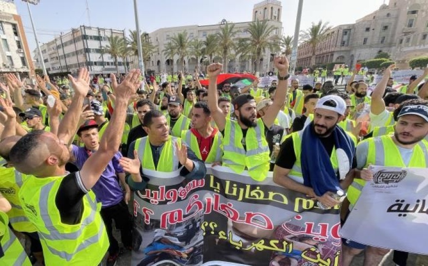 Αναβρασμός στη Λιβύη: Διαδηλωτές μπήκαν στο κοινοβούλιο του Τομπρούκ και το λεηλάτησαν