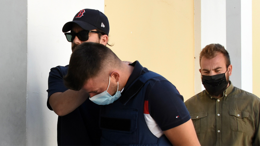 Δολοφονία στη Ραφήνα: Στον ανακριτή οι κατηγορούμενοι