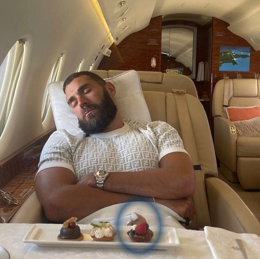 Μπενζεμά: Ο σάλος με το γυναικείο πόδι και οι... όχι και τόσο σβησμένες αποδείξεις - Δείτε φωτογραφίες