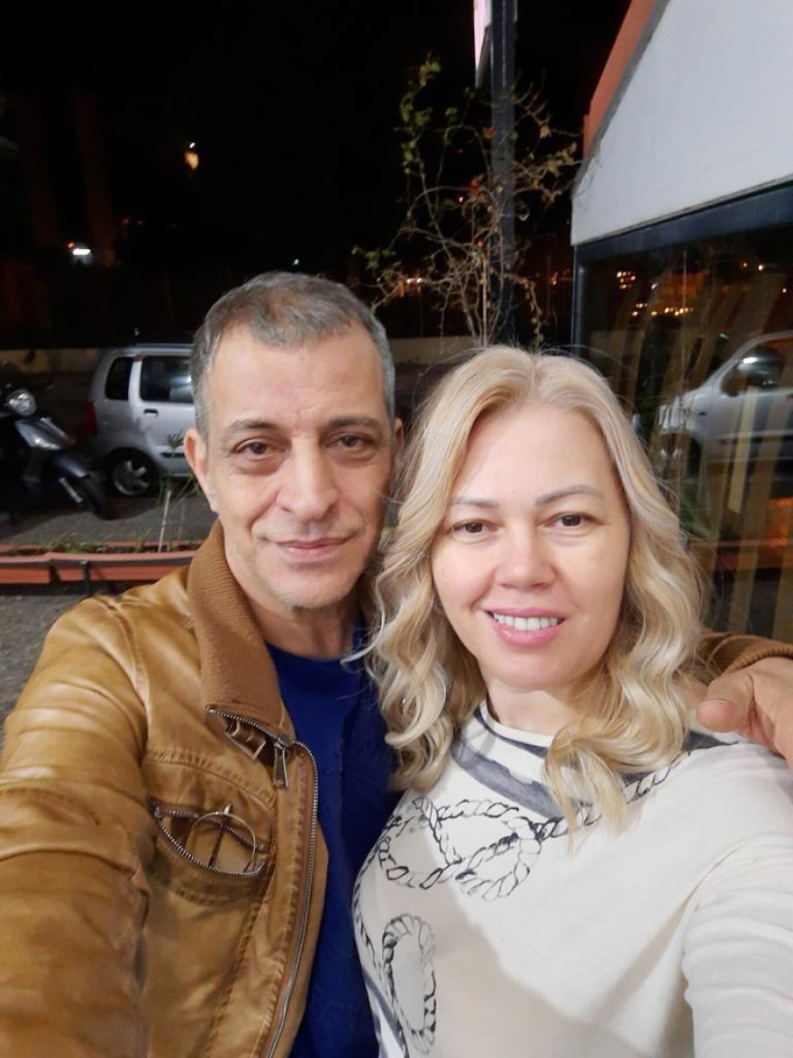 Θέμης Αδαμαντίδης: Και η πρώην σύντροφός του και μητέρα των παιδιών του τον μηνύει- «Έφαγα πολύ ξύλο»