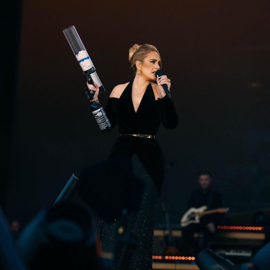 Η Adele απαντά σε όσους απογοητεύτηκαν επειδή έχασε 45 κιλά: «Το έκανα για μένα»