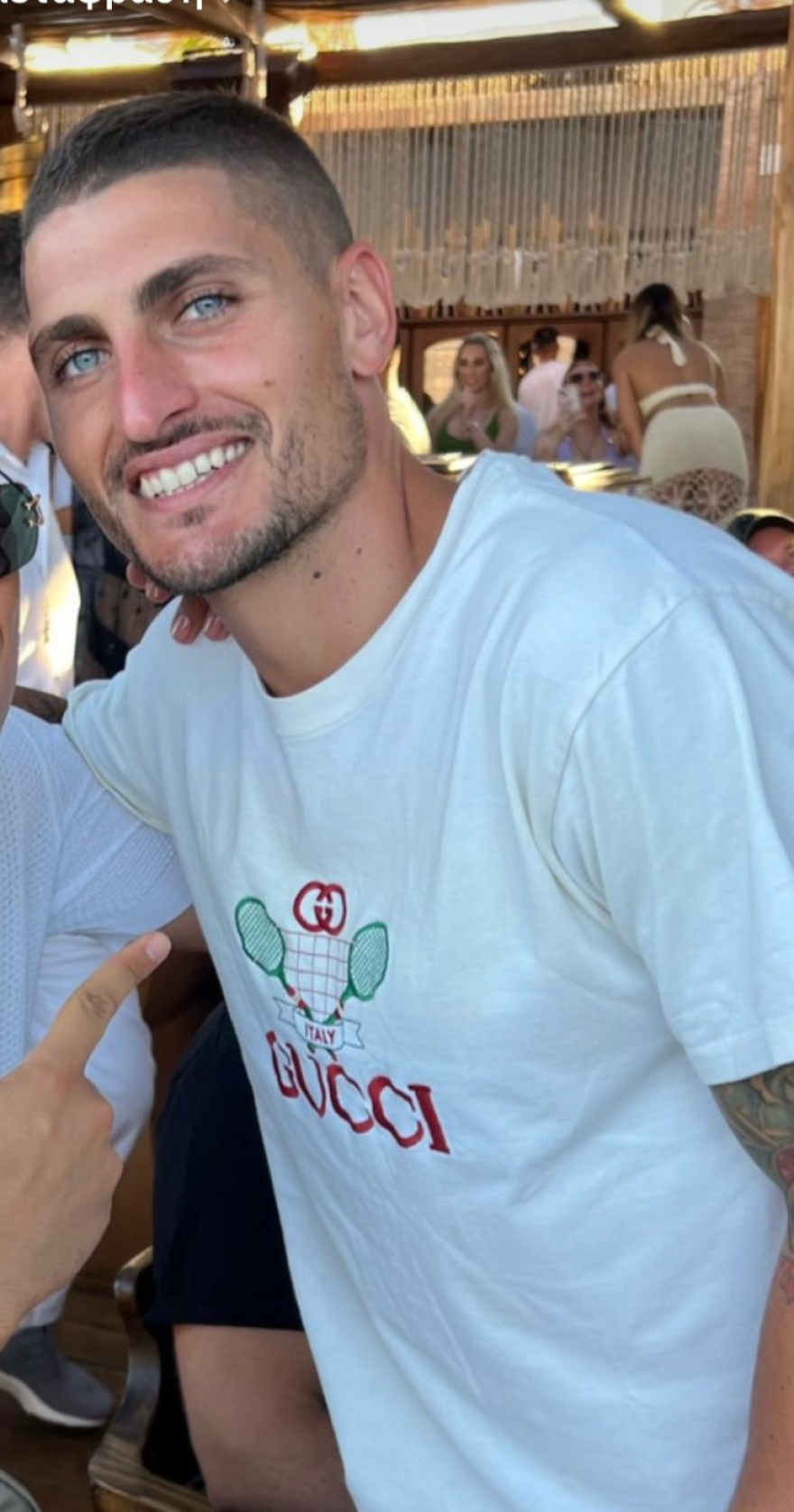 Μύκονος: Οι βουτιές του Σαλάχ, o Βεράτι και η Μις Βενεζουέλα