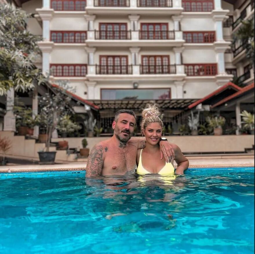 Κρίστη Καθάργια - Γιώργος Μαυρίδης: Οι φωτογραφίες μέσα στην πισίνα