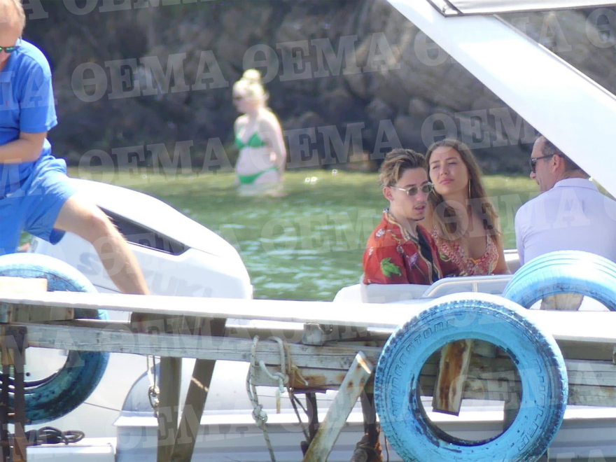 Κώστας Τσιμίκας: Διακοπές στην Σκιάθο των παιδικών του χρόνων - Δείτε βίντεο