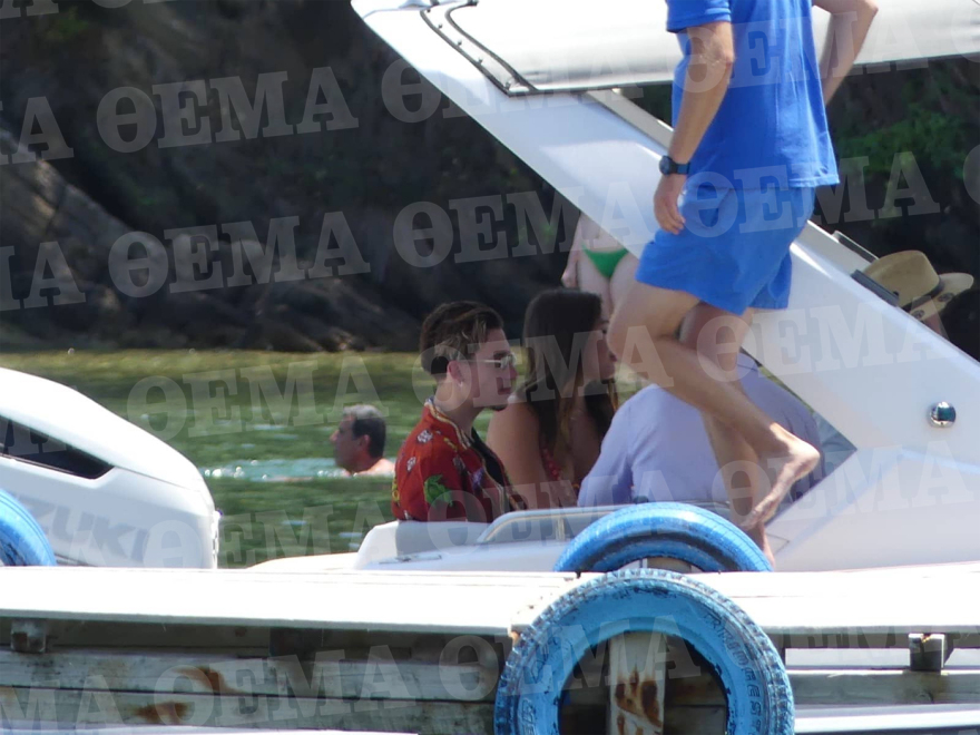 Κώστας Τσιμίκας: Διακοπές στην Σκιάθο των παιδικών του χρόνων - Δείτε βίντεο