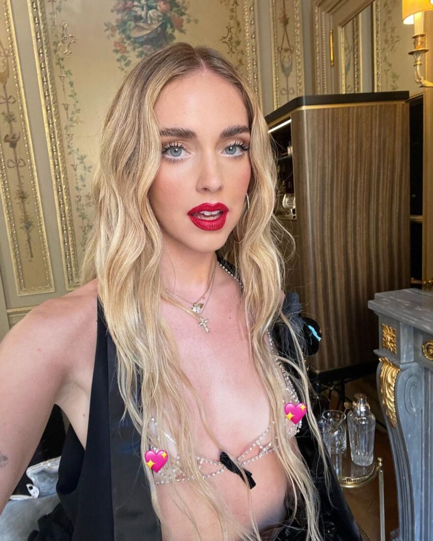 Κιάρα Φεράνι: «Άναψε φωτιές» στο Παρίσι