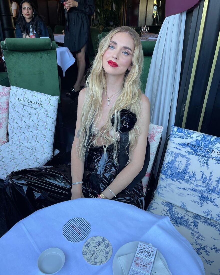 Κιάρα Φεράνι: «Άναψε φωτιές» στο Παρίσι