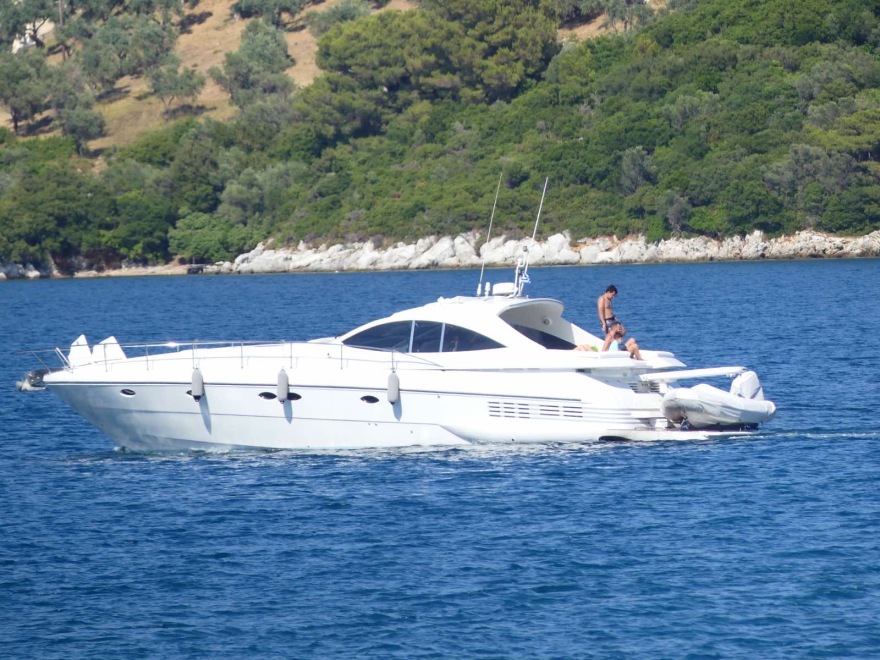 Γιώργος Πρίντεζης: Πήρε σκαφάκι και (επιτέλους) πήγε διακοπές με την οικογένειά του