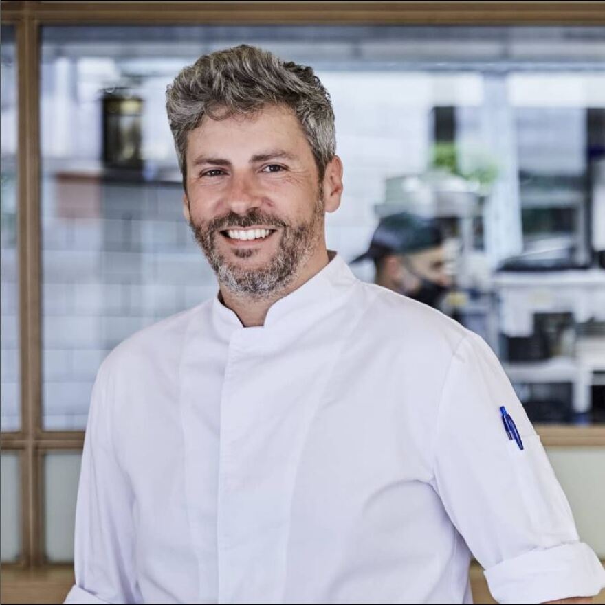 Μανώλης Παπουτσάκης: Ενας  φιλόσοφος  στην  κουζίνα