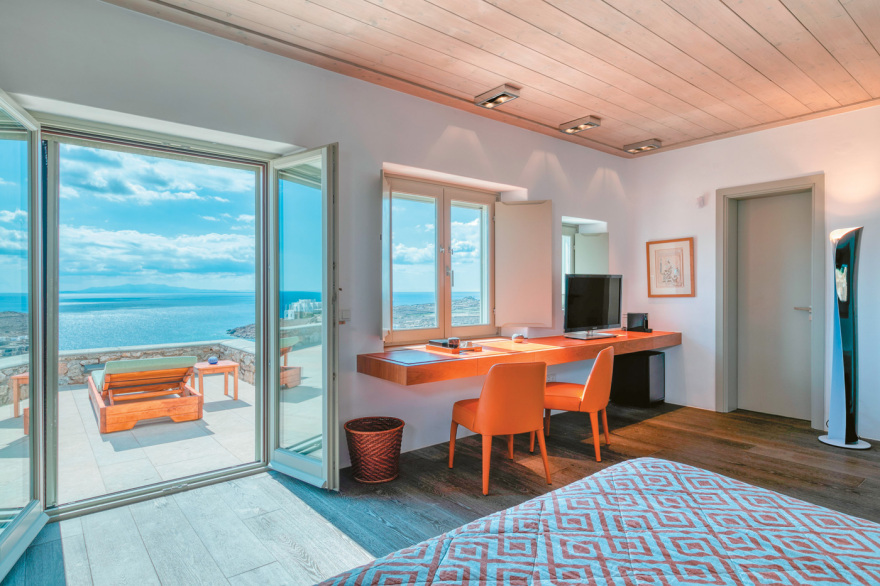 Μύκονος: Ακόμα και οι «ποντικοί» έχουν πανάκριβα γούστα - Αρπάζουν από τσάντες των 10.000 ευρώ ως πανάκριβα ρολόγια