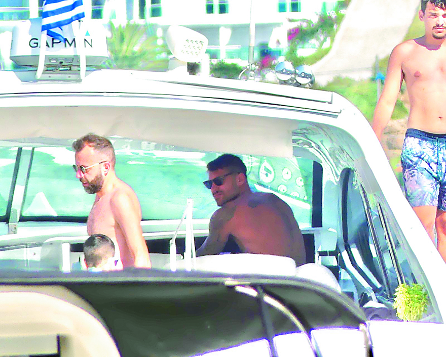 Γιώργος Πρίντεζης: Πήρε σκαφάκι και (επιτέλους) πήγε διακοπές με την οικογένειά του