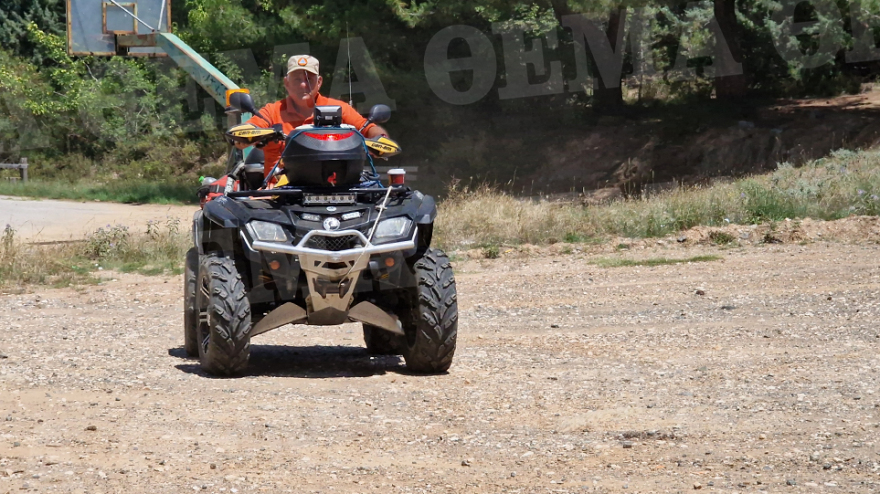 Περιπολία με τους άγρυπνους φρουρούς του Σέιχ Σου - Εθελοντές νυχθημερόν στην πυροπροστασία του δάσους