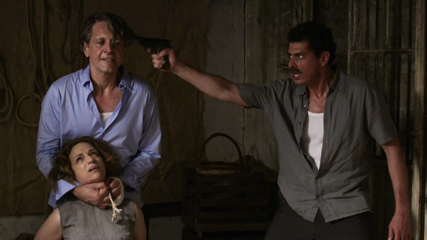 Άγριες Μέλισσες: Οι παλιοί λογαριασμοί φαίνεται πως θα κλείσουν για πάντα