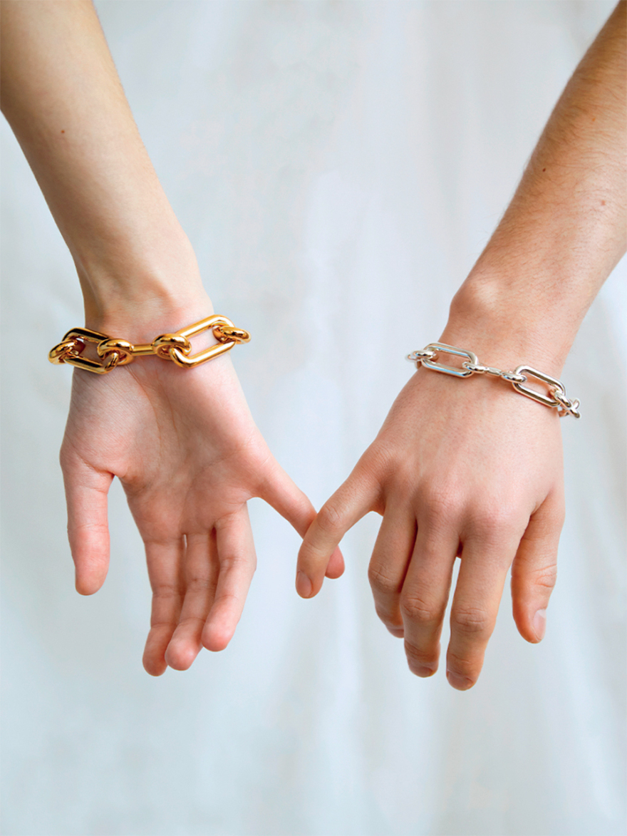 Charlotte Chesnais: Η δημιουργός των VIP κοσμημάτων