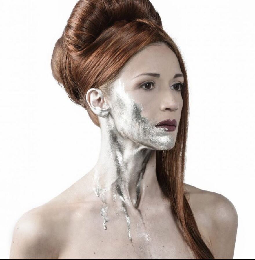 H Ιωάννα Παππά έγινε κοκκινομάλλα - Δείτε φωτογραφίες