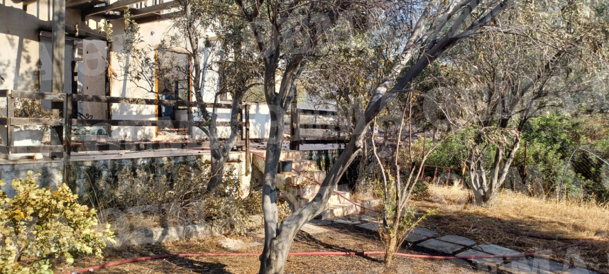 Οριοθετημένη η μεγάλη φωτιά στο Πόρτο Γερμενό - Καίει στο βουνό, έχουν κοπάσει οι άνεμοι