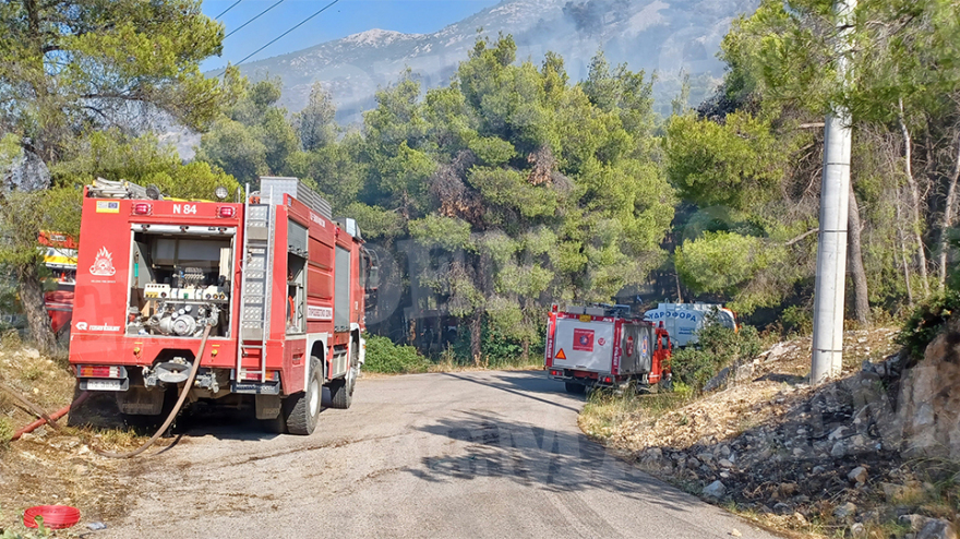 Οριοθετημένη η μεγάλη φωτιά στο Πόρτο Γερμενό - Καίει στο βουνό, έχουν κοπάσει οι άνεμοι
