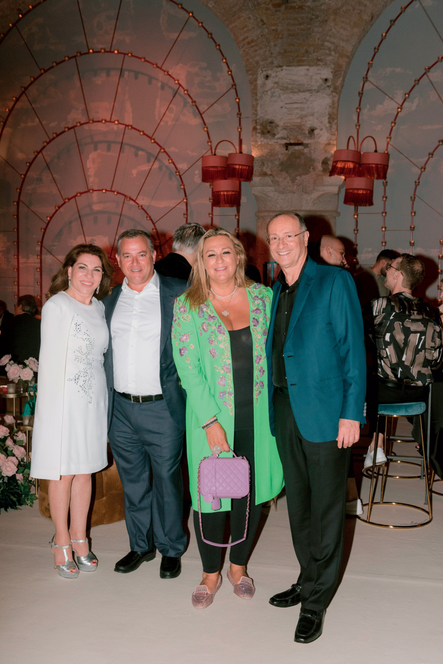 Γιάννης και Δήμητρα Κούστα: Το επίσημο photo album από τη βάφτιση της δεύτερης κόρης τους στη Βενετία  