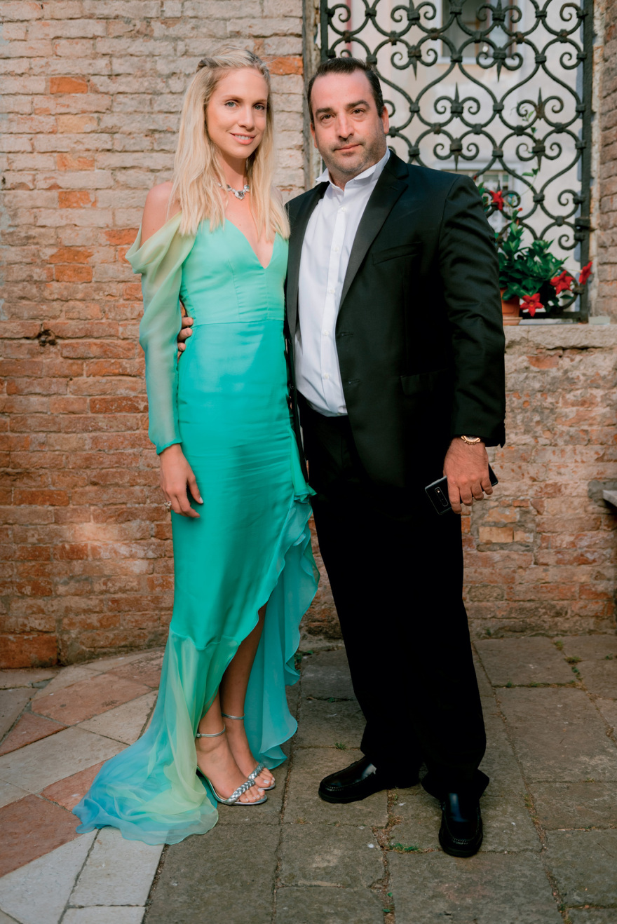 Γιάννης και Δήμητρα Κούστα: Το επίσημο photo album από τη βάφτιση της δεύτερης κόρης τους στη Βενετία  