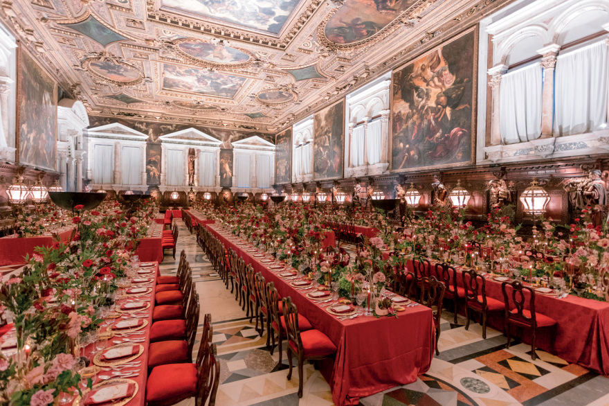 Γιάννης και Δήμητρα Κούστα: Το επίσημο photo album από τη βάφτιση της δεύτερης κόρης τους στη Βενετία  