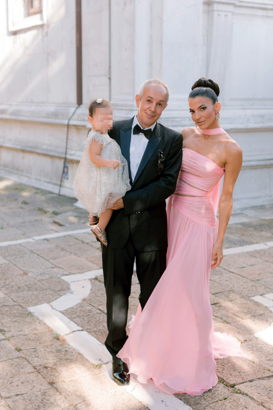 Γιάννης και Δήμητρα Κούστα: Το επίσημο photo album από τη βάφτιση της δεύτερης κόρης τους στη Βενετία  