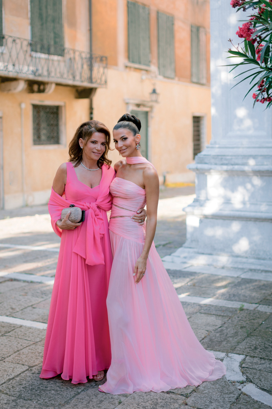 Γιάννης και Δήμητρα Κούστα: Το επίσημο photo album από τη βάφτιση της δεύτερης κόρης τους στη Βενετία  