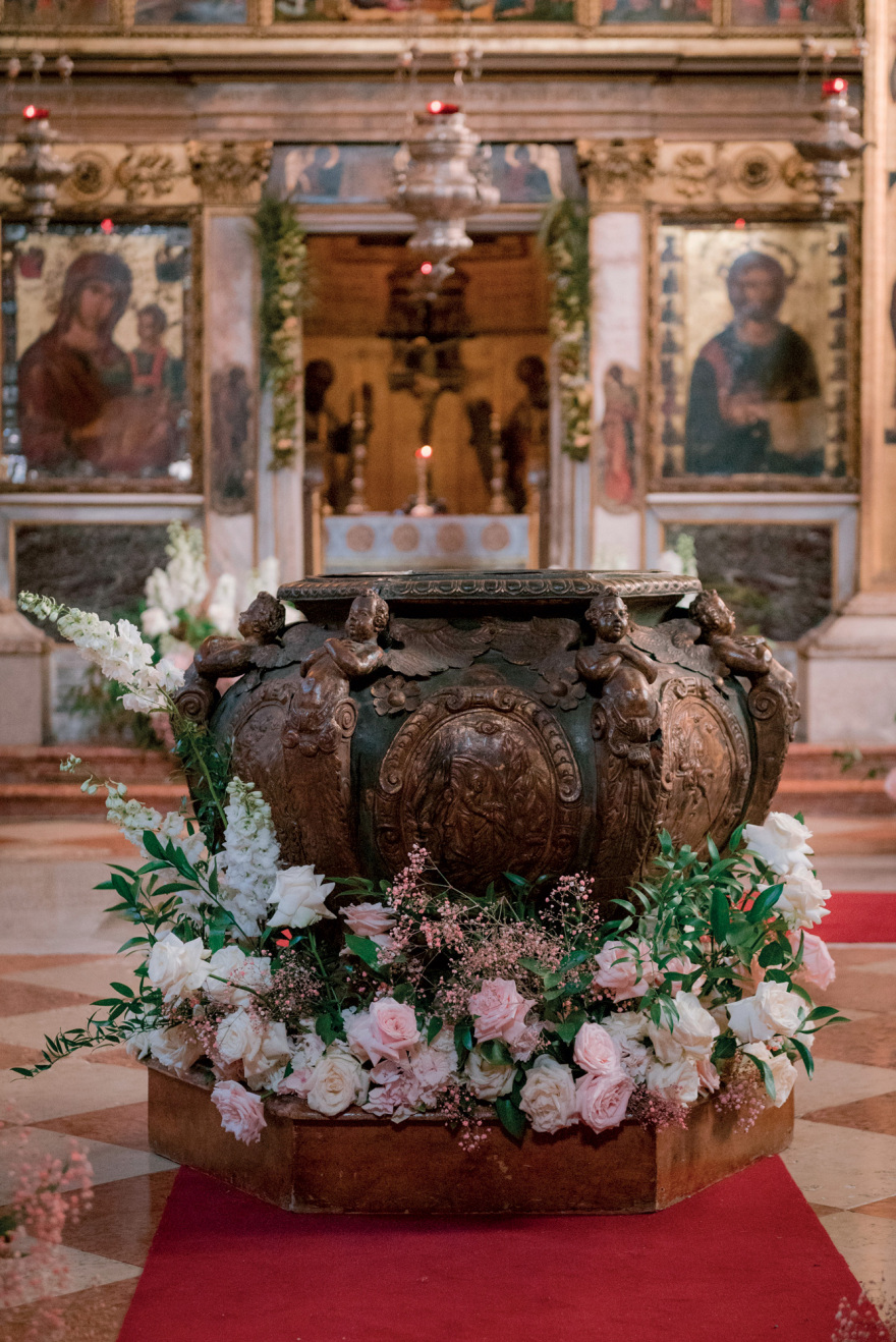 Γιάννης και Δήμητρα Κούστα: Το επίσημο photo album από τη βάφτιση της δεύτερης κόρης τους στη Βενετία  