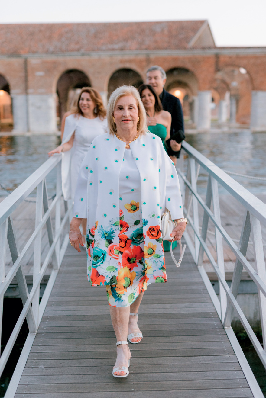 Γιάννης και Δήμητρα Κούστα: Το επίσημο photo album από τη βάφτιση της δεύτερης κόρης τους στη Βενετία  