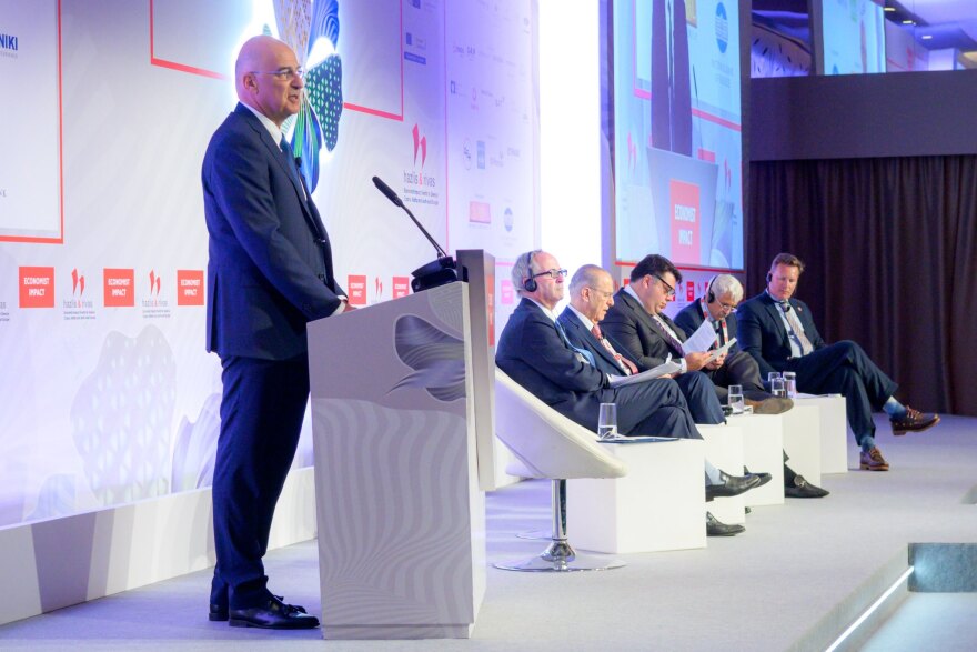 Θα είναι ο Πομπέο υποψήφιος για το προεδρικό χρίσμα των Ρεπουμπλικανών απέναντι στον Τραμπ; - Τι είπε στον Δένδια