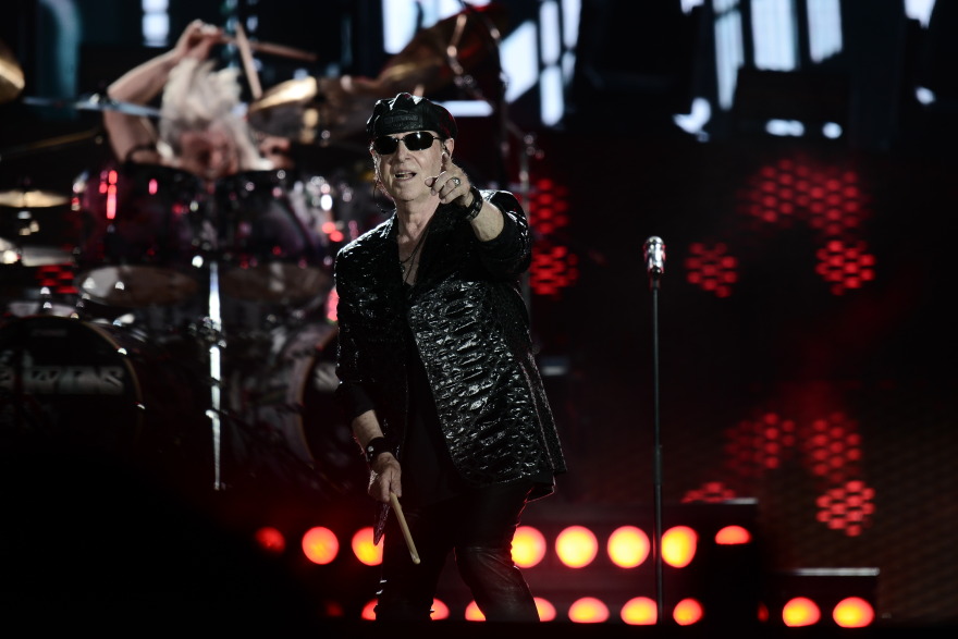 Scorpions και Alice Cooper «ταρακούνησαν» το ΟΑΚΑ σε μια μεγαλειώδη συναυλία - Δείτε βίντεο και φωτογραφίες