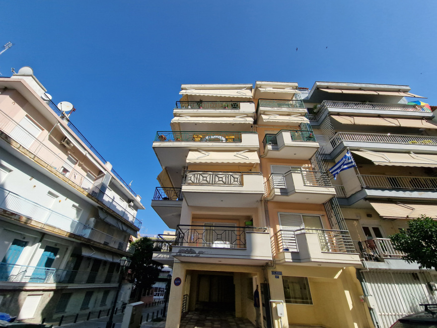 Θεσσαλονίκη: «Ο γιος της ούρλιαζε συχνά, ξέραμε ότι έχει προβλήματα», λένε γείτονες της 79χρονης που βρέθηκε νεκρή