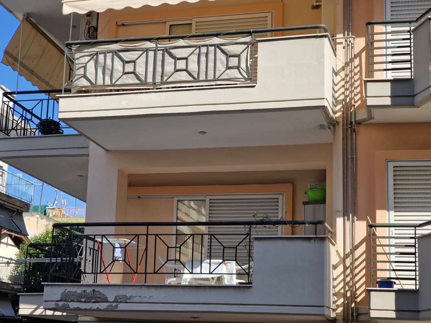 Θεσσαλονίκη: «Ο γιος της ούρλιαζε συχνά, ξέραμε ότι έχει προβλήματα», λένε γείτονες της 79χρονης που βρέθηκε νεκρή