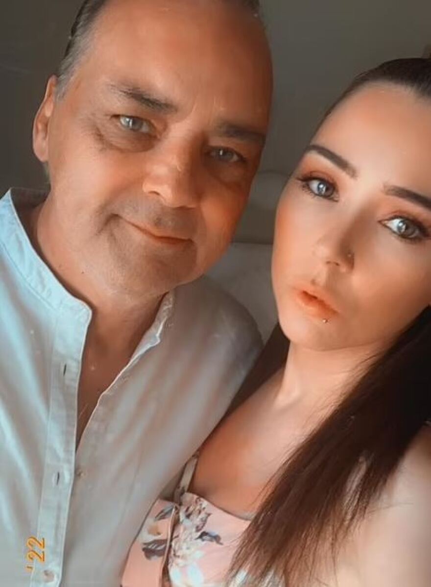 «Ανυπομονώ να τον αγκαλιάσω» λέει η κόρη του Βρετανού που είχε συλληφθεί στην Κρήτη για τον βιασμό της και τώρα αποφυλακίζεται