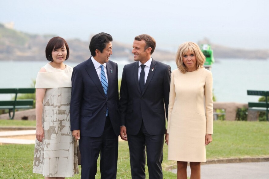 Άκιε Άμπε: Η dj που έγινε «πρώτη κυρία» στο πλευρό του Σίνζο Άμπε και ανέτρεψε τους κανόνες στην Ιαπωνία