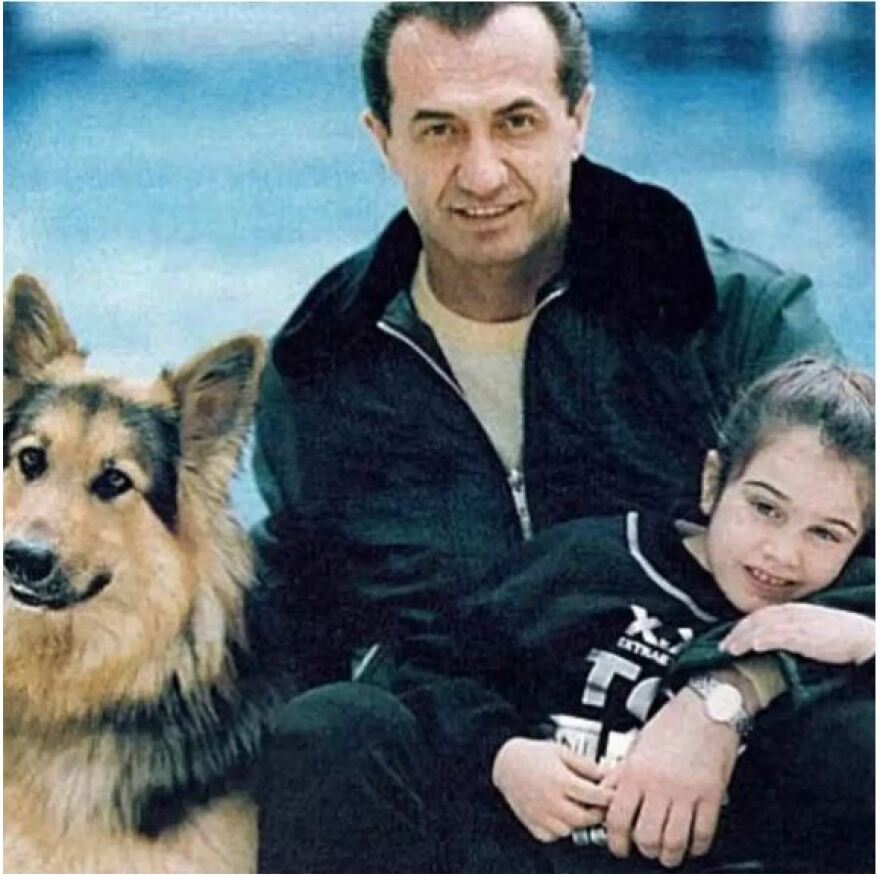 Λευτέρης Πανταζής: Οι ευχές στην κόρη του για τον γάμο της - Η φωτογραφία από τα παλιά