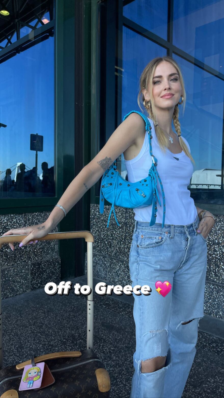 Κιάρα Φεράνι: Η influencer με τους 27,5 εκατ. followers στην Ύδρα - Δείτε φωτογραφίες και βίντεο