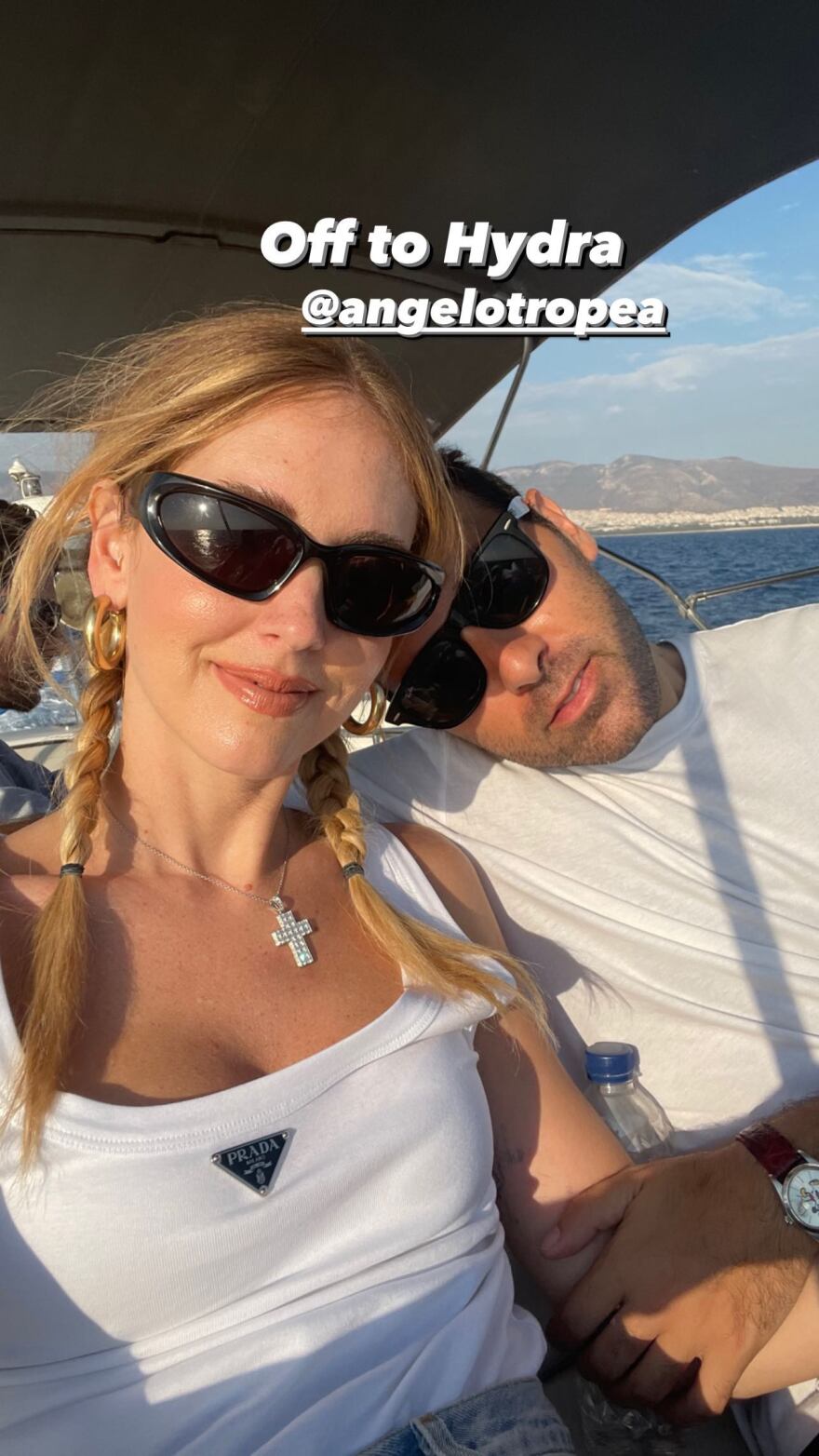 Κιάρα Φεράνι: Η influencer με τους 27,5 εκατ. followers στην Ύδρα - Δείτε φωτογραφίες και βίντεο