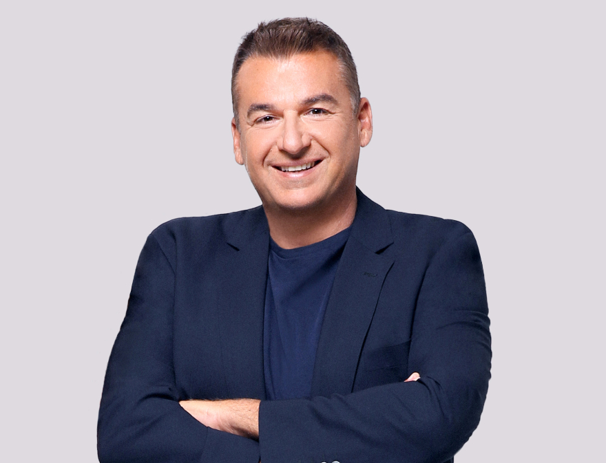 Ζητείται συμβολαιογράφος για… τηλεαστέρες