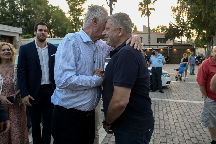 Σταύρος Ξαρχάκος: Το Περιστέρι υποκλίθηκε στον σπουδαίο δημιουργό