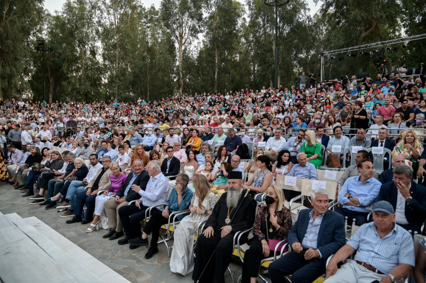 Σταύρος Ξαρχάκος: Το Περιστέρι υποκλίθηκε στον σπουδαίο δημιουργό