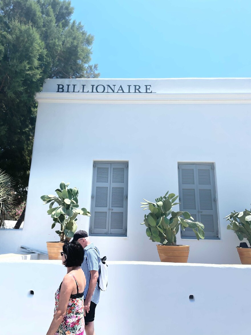 Ο χαμός, ο Αργυρός, τα «μαύρα σκοτάδια» στη Μύκονο και οι σαμπάνιες 